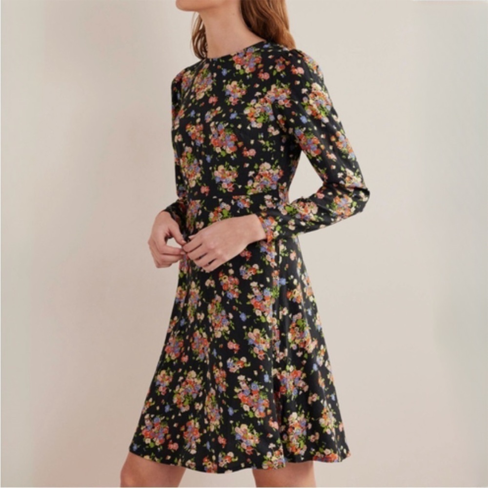 NWT Boden Crew Neck Fit-and-Flare Dress Black, Wild Cluster